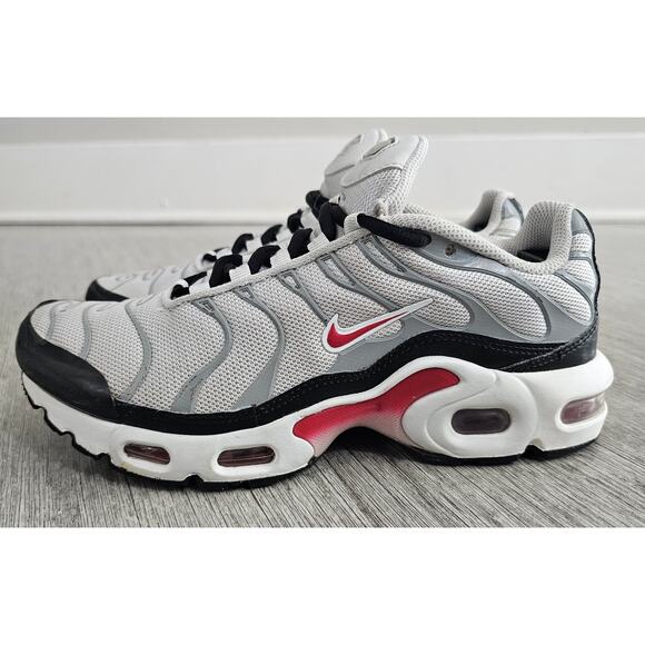 Nike Air Max Plus Tuned TN Photon Dust Varsity Red Grey DM0032-002 Size 5.5 main image 5
